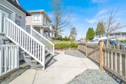 Hallway Photo of 3128 Kings Avenue, Vancouver, BC