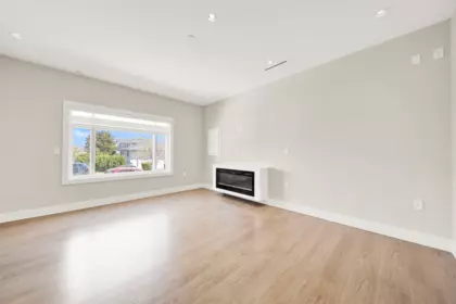 Kitchen Island Photo of 3128 Kings Avenue, Vancouver, BC