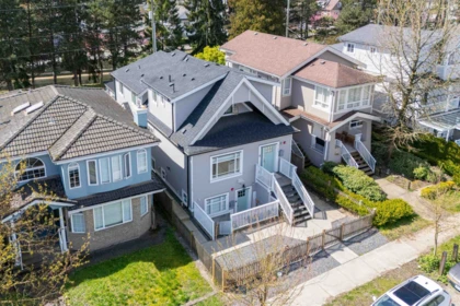 Staircase Photo of 3128 Kings Avenue, Vancouver, BC