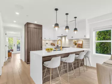 Kitchen Island Photo of 3022 W King Edward Avenue, Vancouver, BC