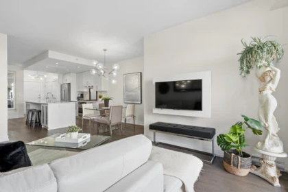 310 1420 Johnston Road, White Rock, BC, White Rock — Apartment/Condo for sale