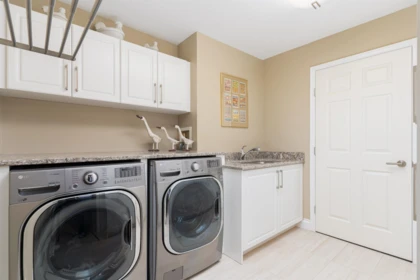 Hallway Photo of 9 5110 Alderfeild Place, West Vancouver, BC