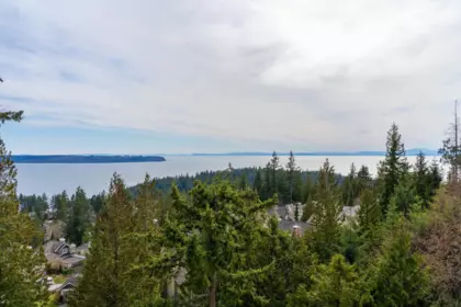 Outdoor Patio Photo of 9 5110 Alderfeild Place, West Vancouver, BC
