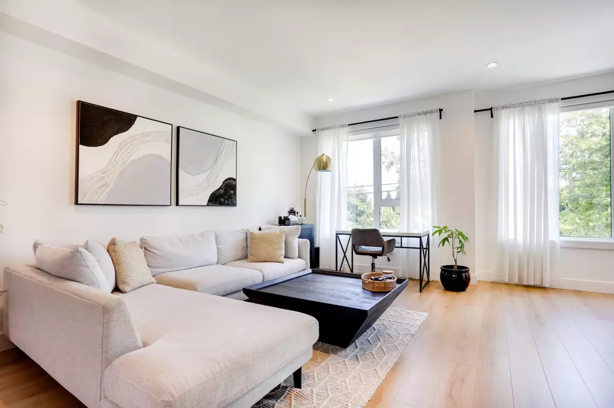 Living Room Photo of 26 15030 28 Avenue, Surrey, BC