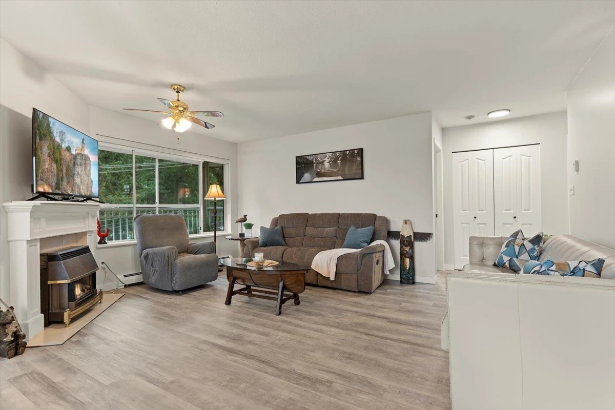 Family Room Photo of 307 2491 Gladwin Road, Abbotsford, BC