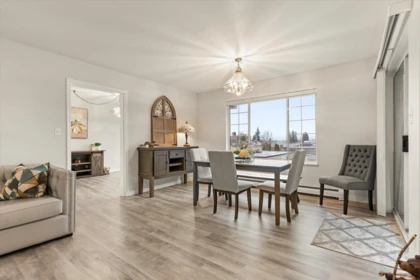 Kitchen Photo of 307 2491 Gladwin Road, Abbotsford, BC