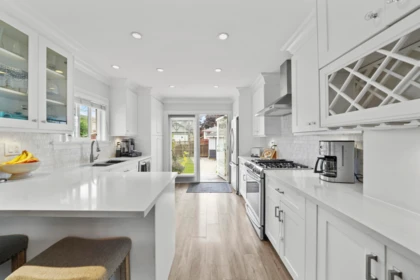 4560 Pender Street, Burnaby, BC, Burnaby — Single Family Residence for sale