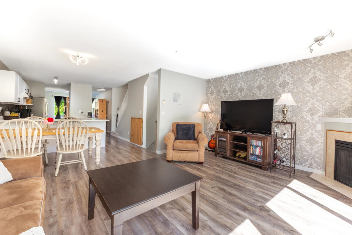 Dining Area Photo of 7 8814 216 Street, Langley, BC