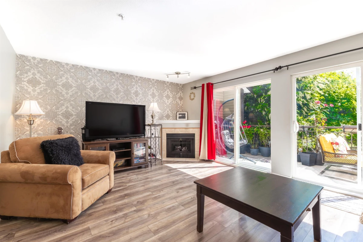 Living Room Photo of 7 8814 216 Street, Langley, BC