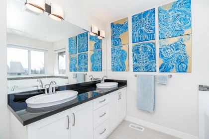 Guest Bathroom Photo of 1420 COAST MERIDIAN ROAD, Coquitlam BC V3E 0H5