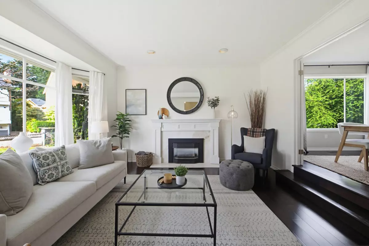 Living Room Photo of 2322 Hampshire Place, Abbotsford, BC