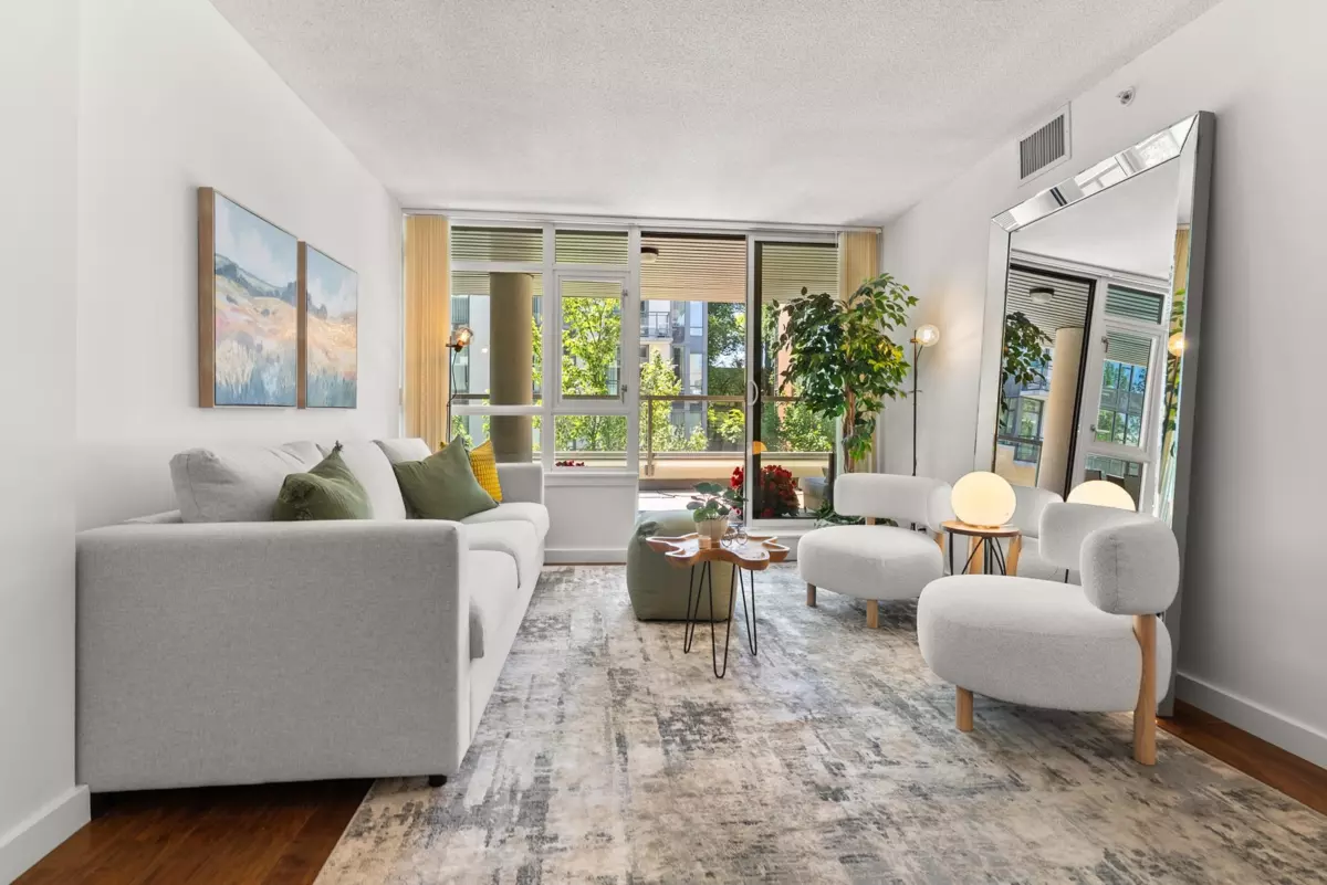 Living Room Photo of 302 2507 Maple Street, Vancouver, BC
