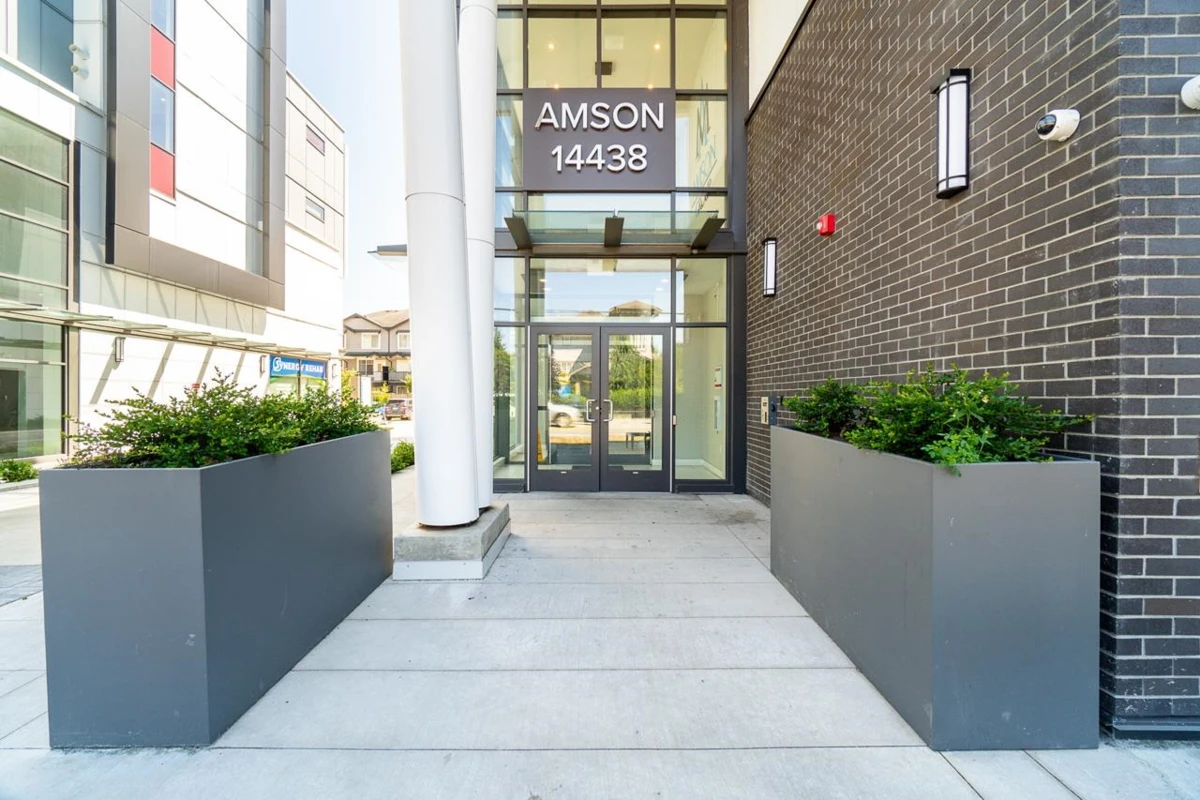 Family Room Photo of B203 14438 72 Avenue, Surrey, BC