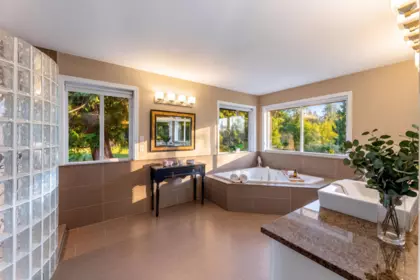 Entry Foyer Photo of 21980 100 Avenue, Langley, BC