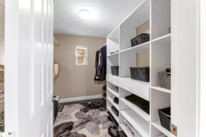 Hallway Photo of 21980 100 Avenue, Langley, BC