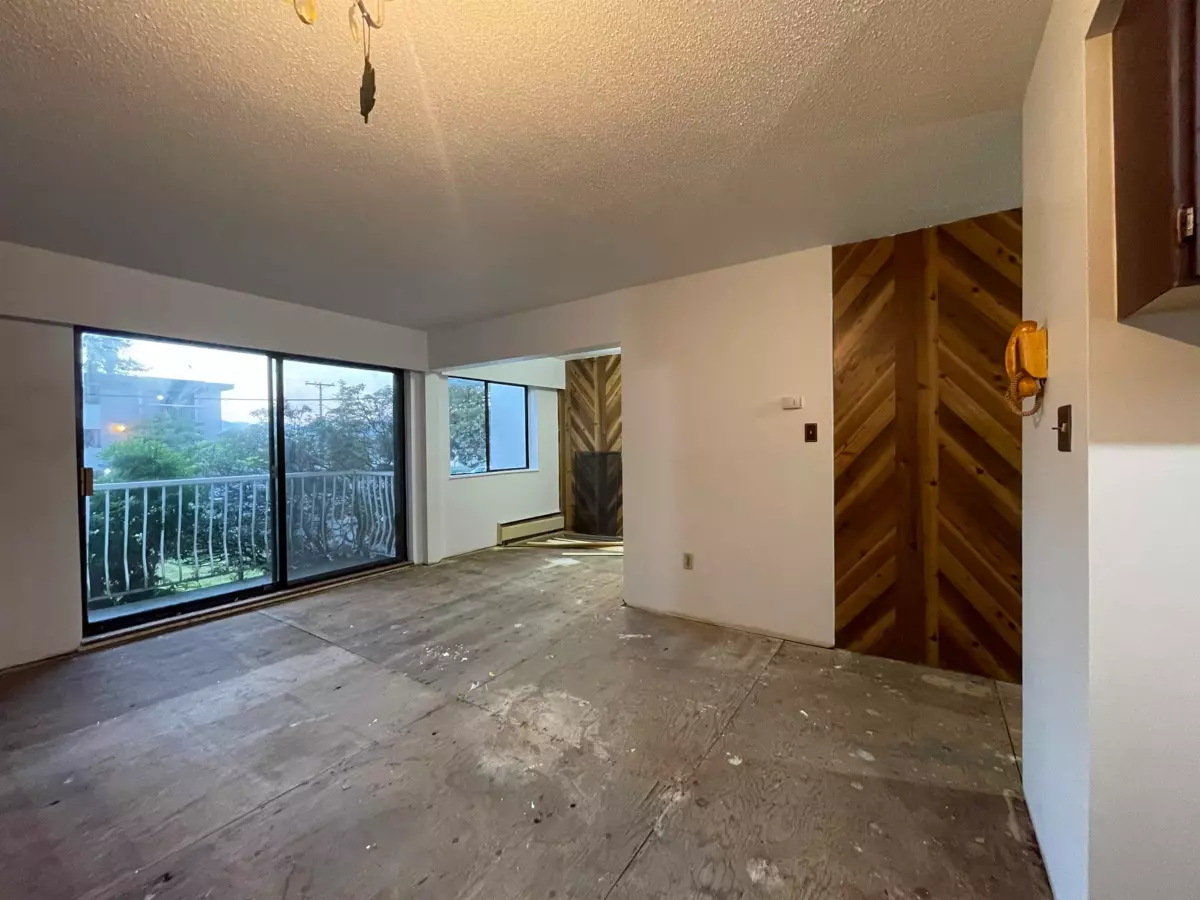 Living Room Photo of 101 5127 Irving Street, Burnaby, BC
