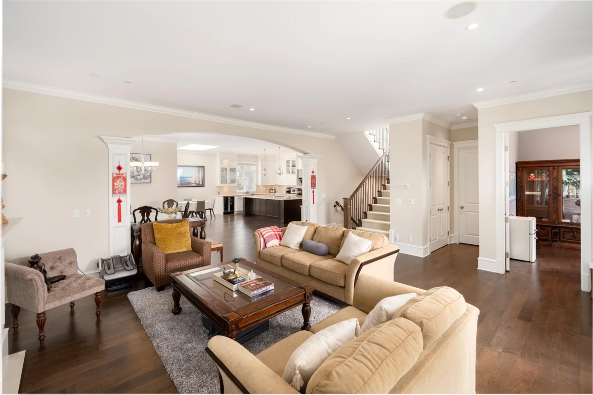 Family Room Photo of 1479 Mathers Avenue, West Vancouver, BC