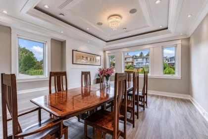 Basement Recreation Room Photo of 13372 Marine Drive, Surrey, BC
