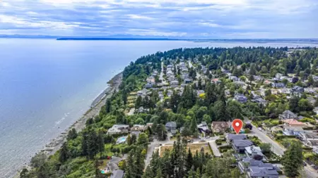 13372 Marine Drive, Surrey, BC, Surrey — Single Family Residence for sale