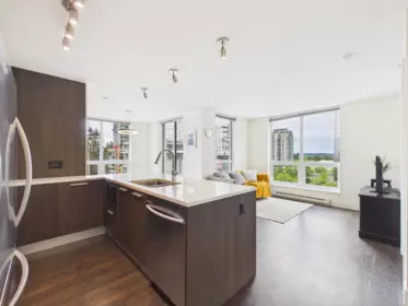 805 3007 Glen Drive, Coquitlam, BC, Coquitlam — Apartment/Condo for sale