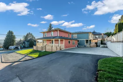 Garden / Landscaping Photo of 103 1125 Cartier Avenue, Coquitlam, BC