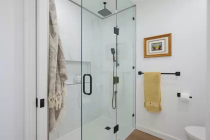 Powder Room Photo of 303 1441 Blackwood Street, White Rock, BC