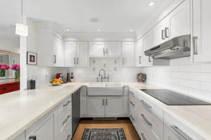 Kitchen Island Photo of 47 2202 Folkestone Way, West Vancouver, BC