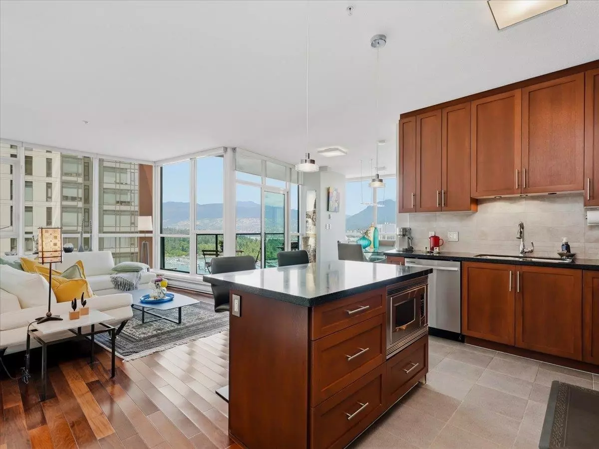 Living Room Photo of 3301 1189 Melville Street, Vancouver, BC