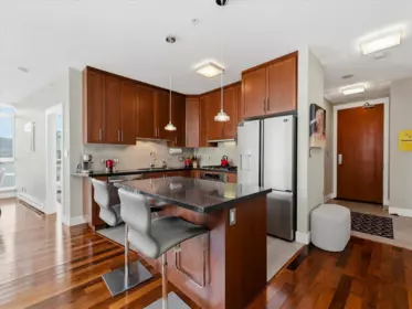 3301 1189 Melville Street, Vancouver, BC, Vancouver — Apartment/Condo for sale
