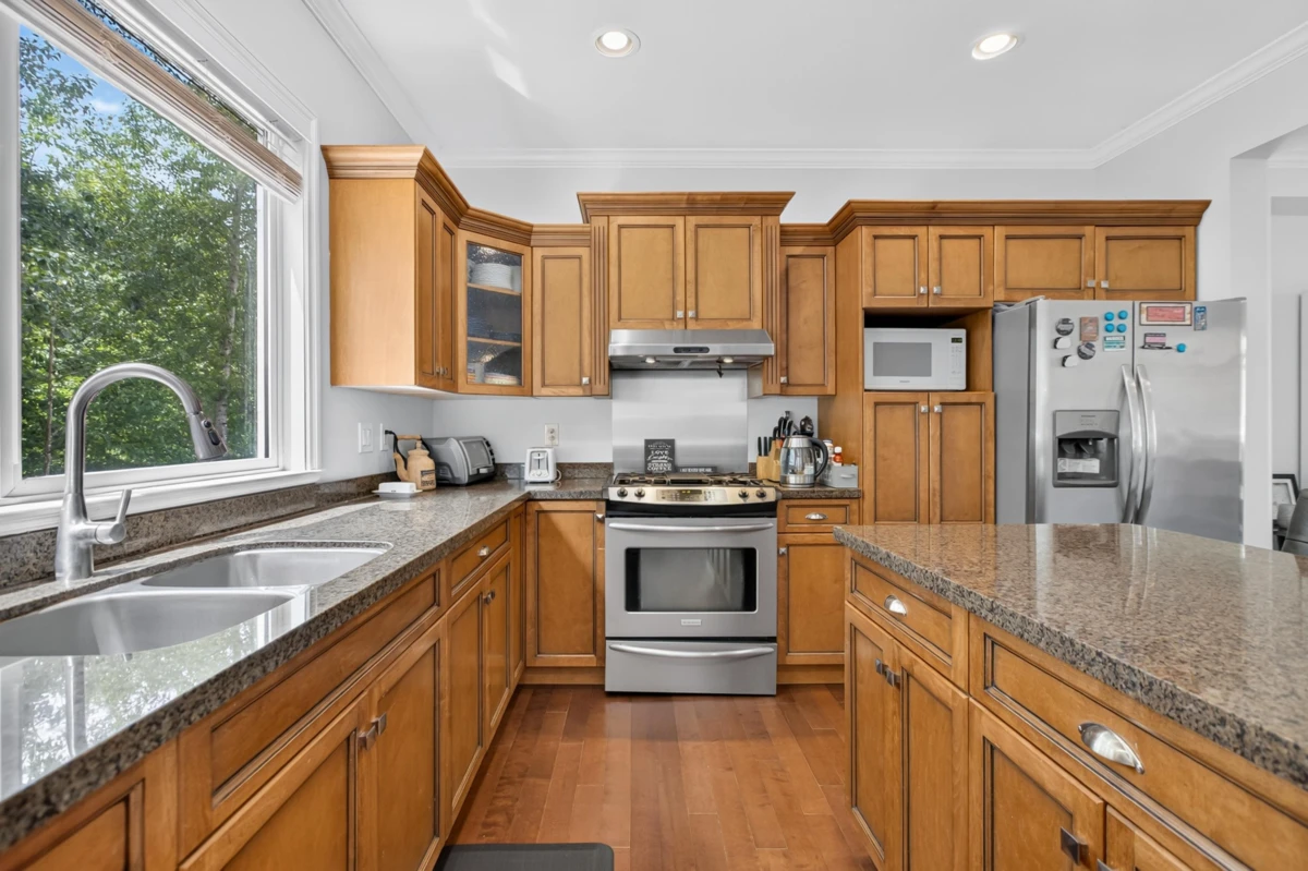 Family Room Photo of 4330 Blauson Boulevard, Abbotsford, BC