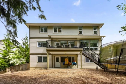 Primary Bedroom Photo of 4330 Blauson Boulevard, Abbotsford, BC