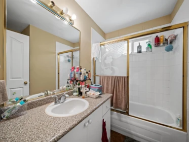 Entry Foyer Photo of 31431 Legacy Court, Abbotsford, BC
