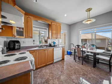Kitchen Photo of 31431 Legacy Court, Abbotsford, BC