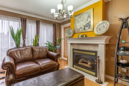 Guest Bathroom Photo of 302 33280 E Bourquin Crescent, Abbotsford, BC