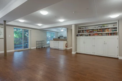 Swimming Pool Photo of 302 33280 E Bourquin Crescent, Abbotsford, BC