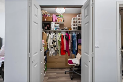 Office / Den Photo of 109 14980 101a Avenue, Surrey, BC