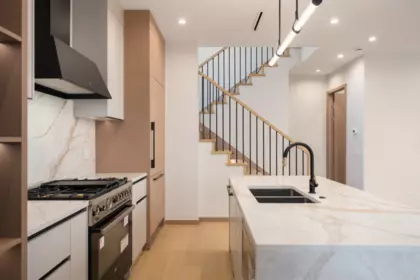 Kitchen Island Photo of 1 1448 E 30th Avenue, Vancouver, BC