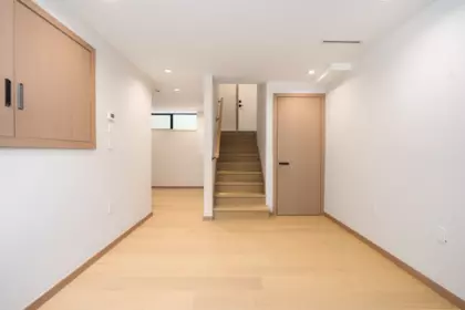 Mudroom Photo of 1 1448 E 30th Avenue, Vancouver, BC