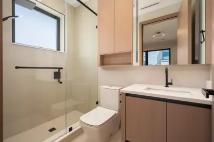 Powder Room Photo of 1 1448 E 30th Avenue, Vancouver, BC
