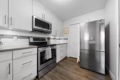 Breakfast Nook Photo of 3 2118 Eastern Avenue, North Vancouver, BC