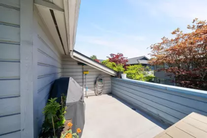 Hallway Photo of 3 2118 Eastern Avenue, North Vancouver, BC
