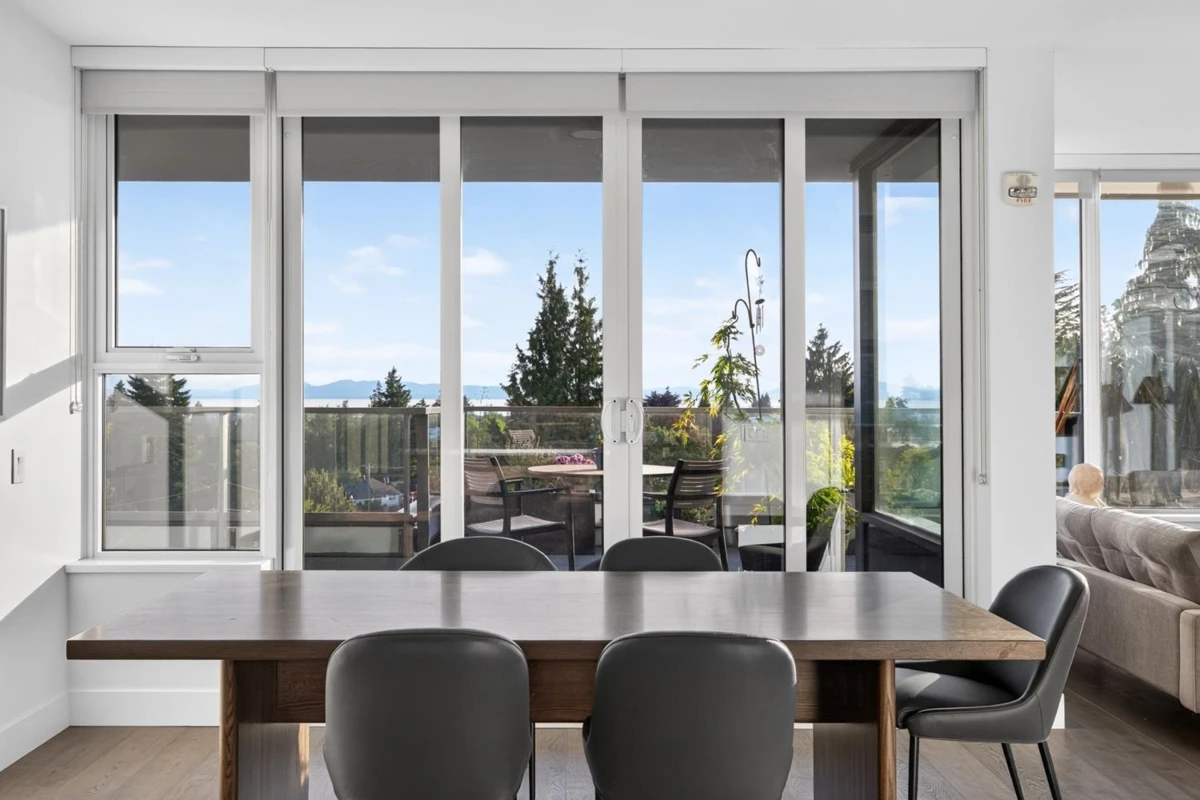 Family Room Photo of 501 2102 W 48th Avenue, Vancouver, BC