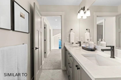 Entry Foyer Photo of 103 46211 Promontory Road, Chilliwack, BC