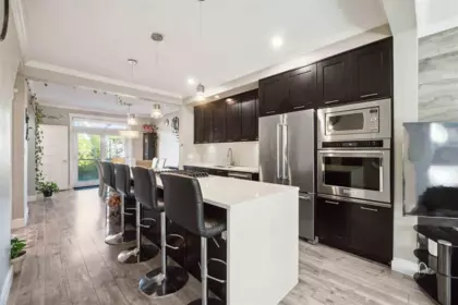 Kitchen Island Photo of 36 16488 64 Avenue, Surrey, BC
