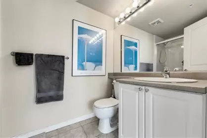 Primary Bathroom Photo of 1604 850 Royal Avenue, New Westminster, BC