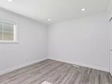 Laundry Room Photo of 46242 Kermode Crescent, Chilliwack, BC