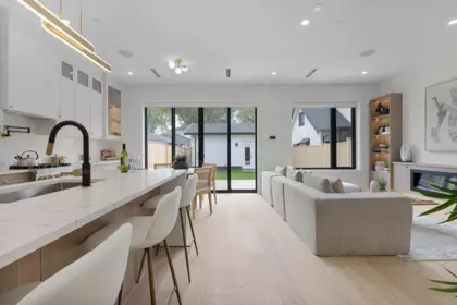 2 182 Ontario Place, Vancouver, BC, Vancouver — Half Duplex for sale