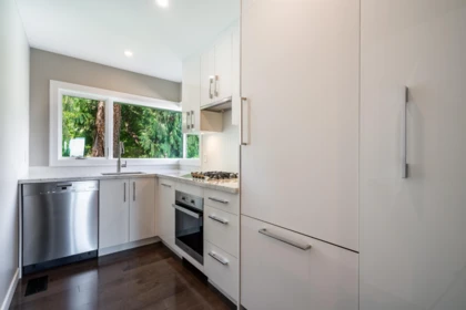 Powder Room Photo of 2496 Ottawa Avenue, West Vancouver, BC