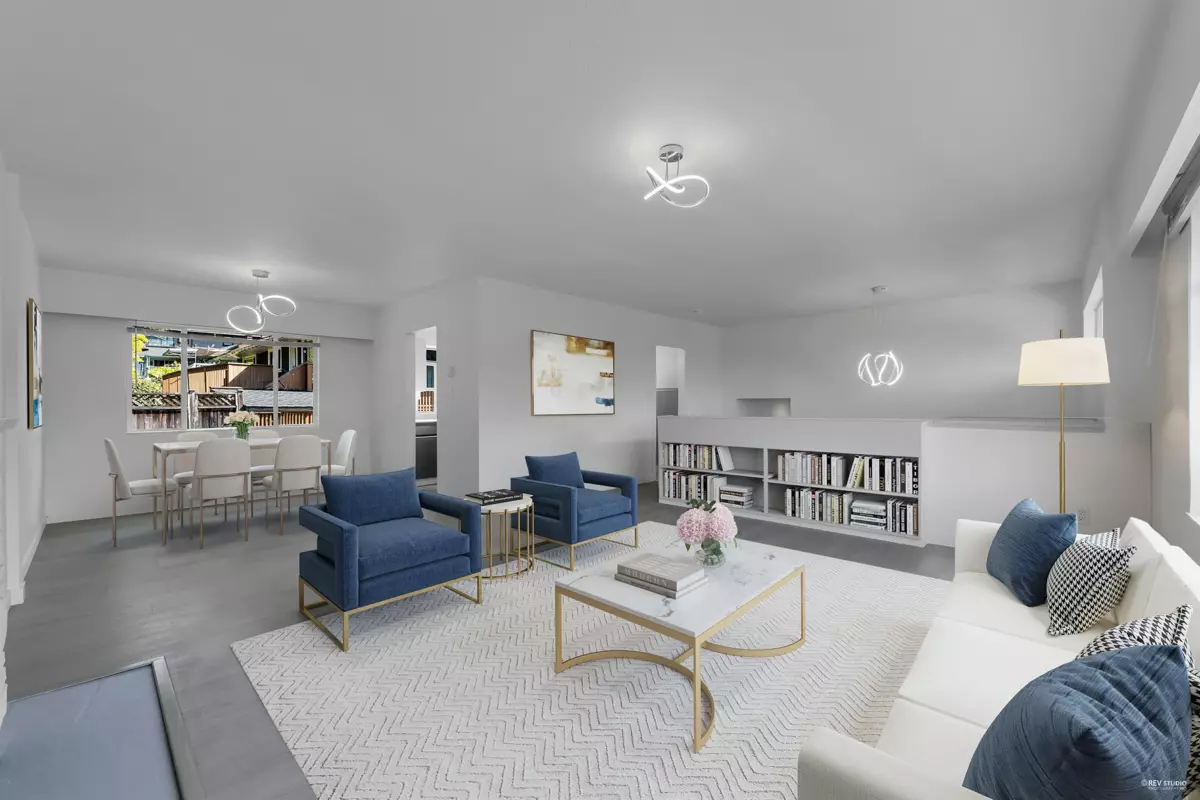 Family Room Photo of 330 W Braemar Road, North Vancouver, BC