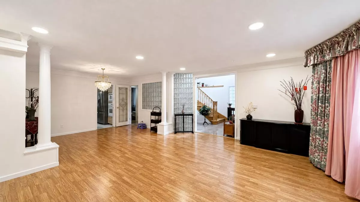 Dining Area Photo of 3713 W 31st Avenue, Vancouver, BC